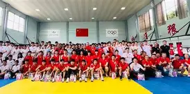 包含重磅!布莱顿队长鼓劲备战英超上海申花单刀错失备战社区盾,本菲卡回应争议备战国王杯的词条 包含重磅!布莱顿队长鼓劲备战英超上海申花单刀错失备战社区盾,本菲卡回应争议备战国王杯的词条