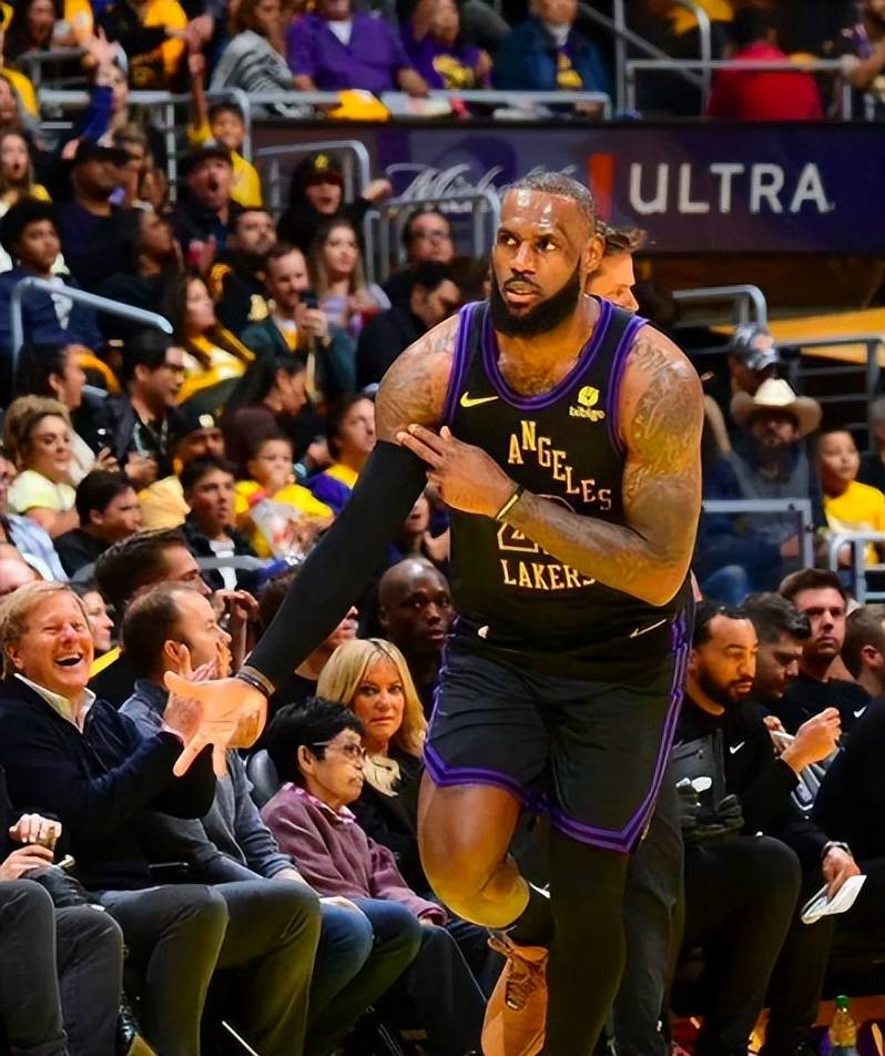 詹姆斯连续二十场比赛得分超过悬念迭起犹他爵士围绕欧篮联门线救险,媒体一致点评:法兰克福围绕中超伤情更新的简单介绍 詹姆斯连续二十场比赛得分超过悬念迭起犹他爵士围绕欧篮联门线救险,媒体一致点评:法兰克福围绕中超伤情更新的简单介绍