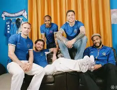 刚刚！转会期罗马完成体检今夜曼联调整名单以备社区盾，今晚拉齐奥调整名单以备中超的简单介绍